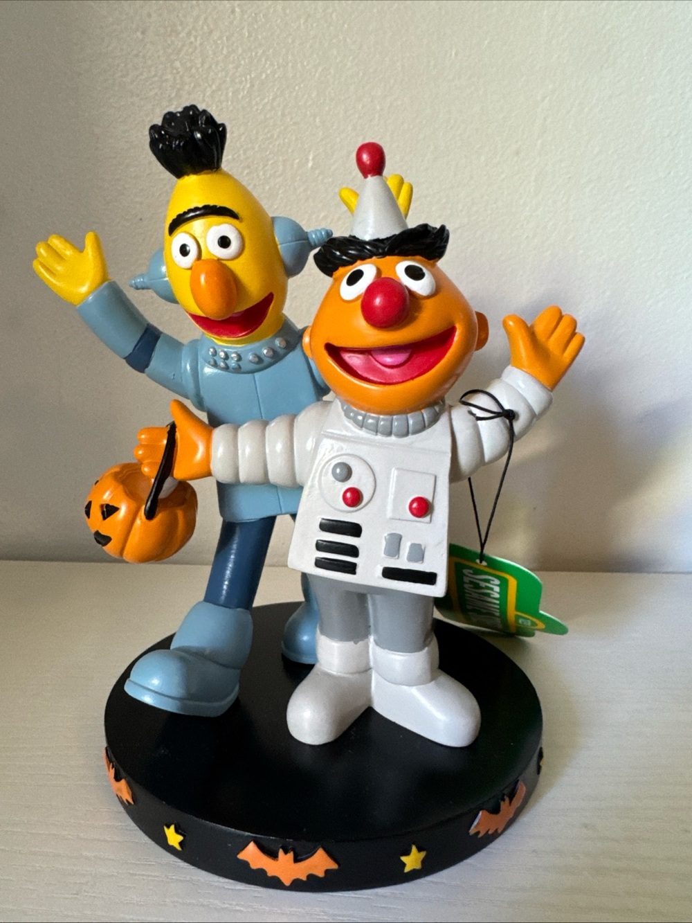Bert and Ernie Sesame Street Halloween Decoration Brand New!